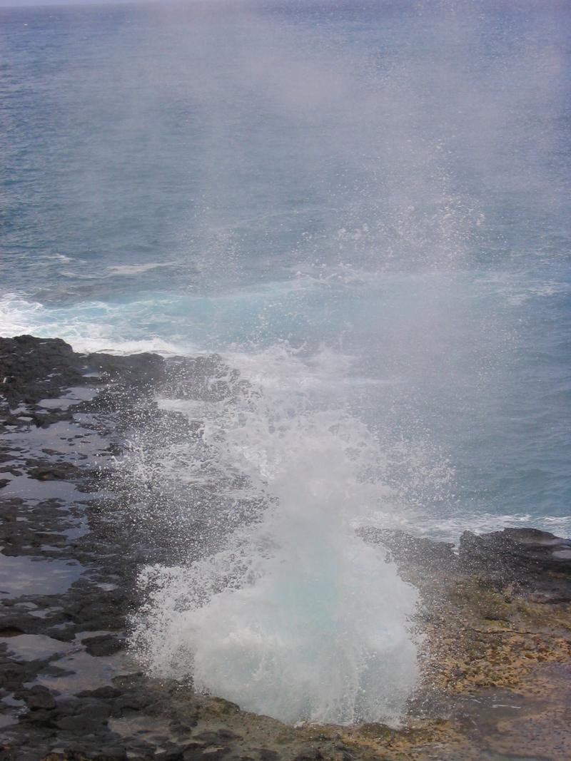 2003/05(May)/03(Hawaii)/Spouting Horn/2003-05-25-55-Spouting-Horn.JPG
